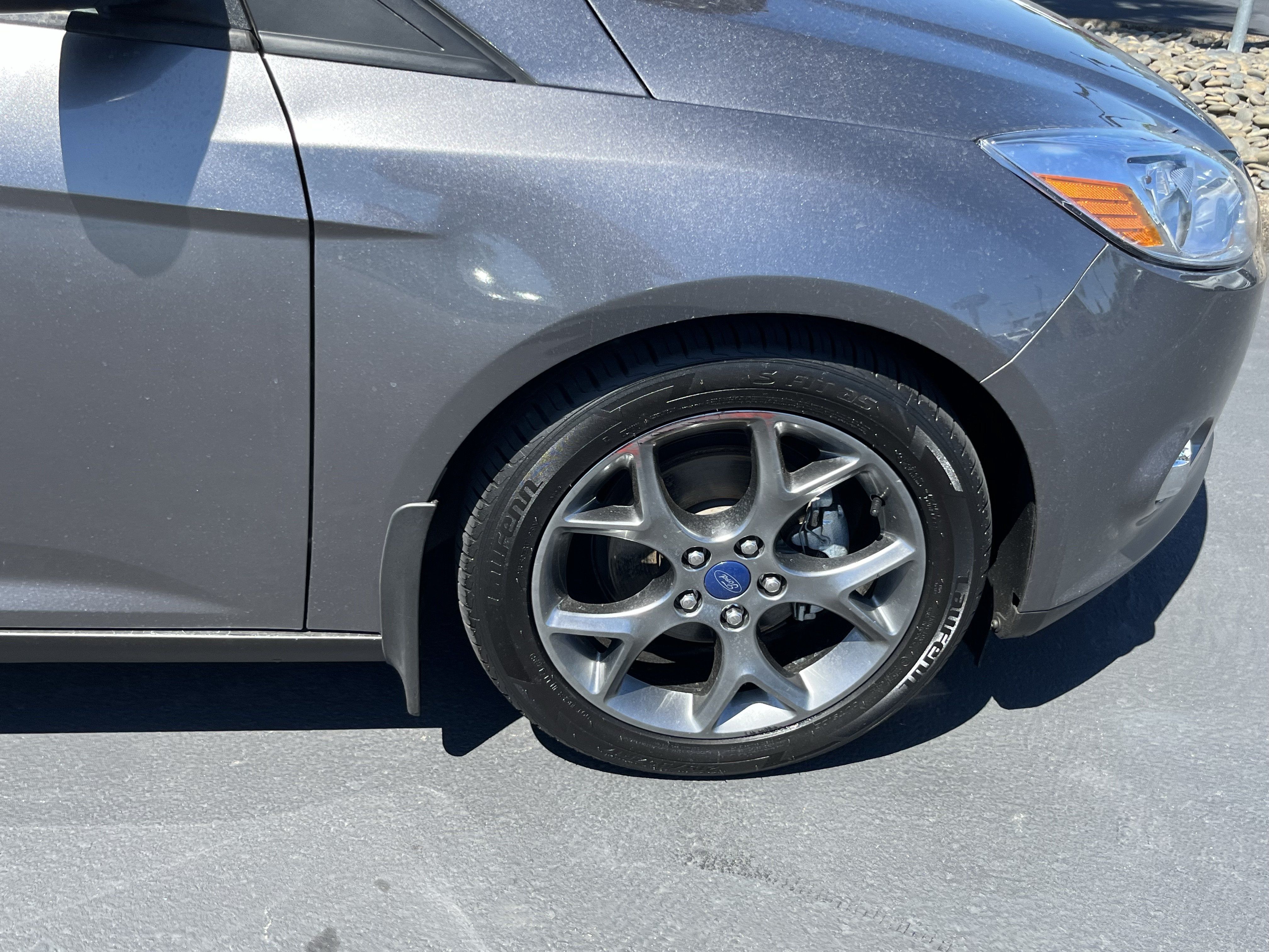 Used 2014 Ford Focus SE w/ Equipment Group 201A FWD image 6