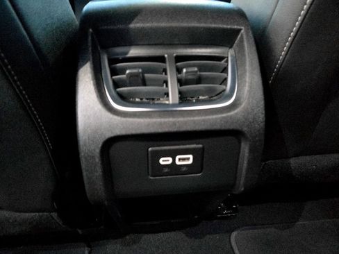 Used 2024 Chevrolet Blazer LT image 31