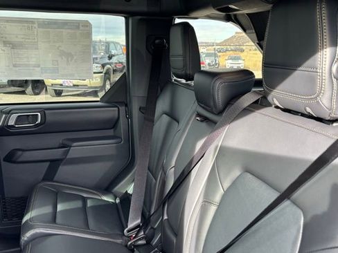 New 2025 Ford Bronco Badlands image 16