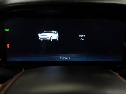 Certified 2025 Jeep Grand Wagoneer Series III w/ Rear Seat Video Group 1 AWD/4WD image 34