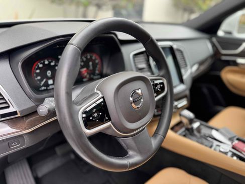 Used 2018 Volvo XC90 T6 Momentum w/ Convenience Package AWD/4WD image 38