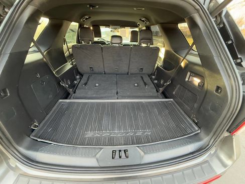 Used 2020 Ford Explorer XLT w/ Equipment Group 202A image 16