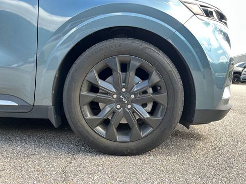 Used 2023 Kia Carnival SX Prestige w/ Paint Protection Package FWD image 7
