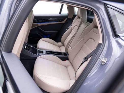 New 2026 Porsche Panamera 4 AWD/4WD image 17