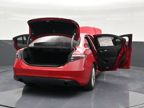 Used 2024 Alfa Romeo Giulia Sprint image 14