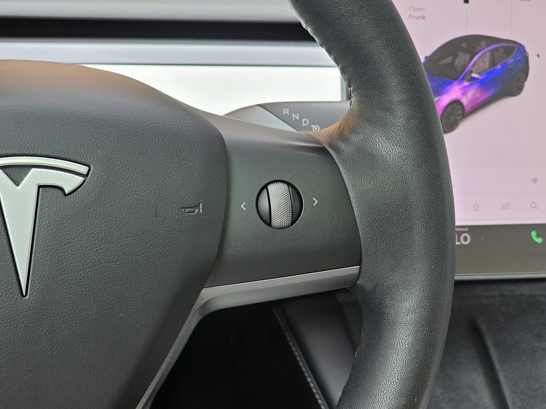 Used 2021 Tesla Model Y Long Range AWD/4WD image 26