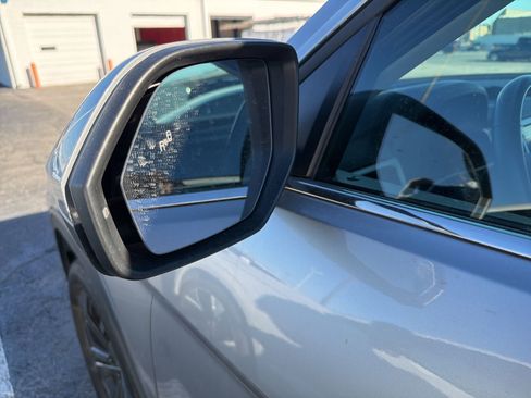 Used 2022 Volkswagen Atlas SE w/ Black Wheel Package image 11