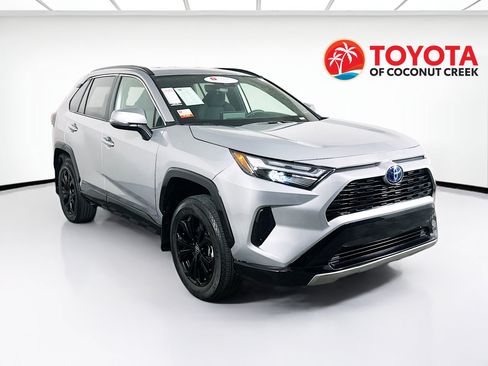 Used 2024 Toyota RAV4 SE AWD/4WD image 1