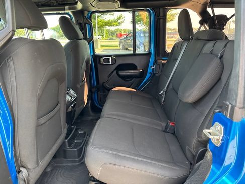 Used 2023 Jeep Wrangler Unlimited AWD/4WD image 15
