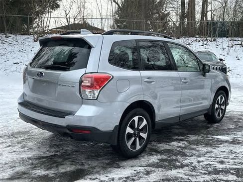 Used 2018 Subaru Forester 2.5i Premium w/ All-Weather Package image 18