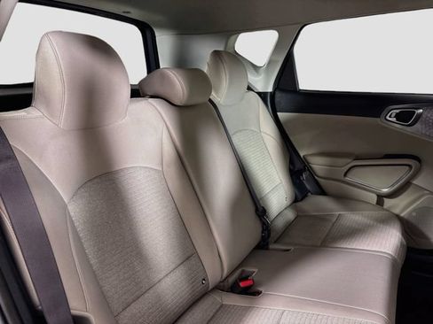Used 2022 Kia Soul S FWD image 24