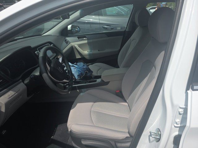 Used 2018 Hyundai Sonata SE FWD image 2