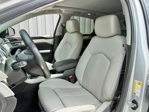 Used 2016 Cadillac SRX Luxury w/ Driver Awareness Package FWD image 15