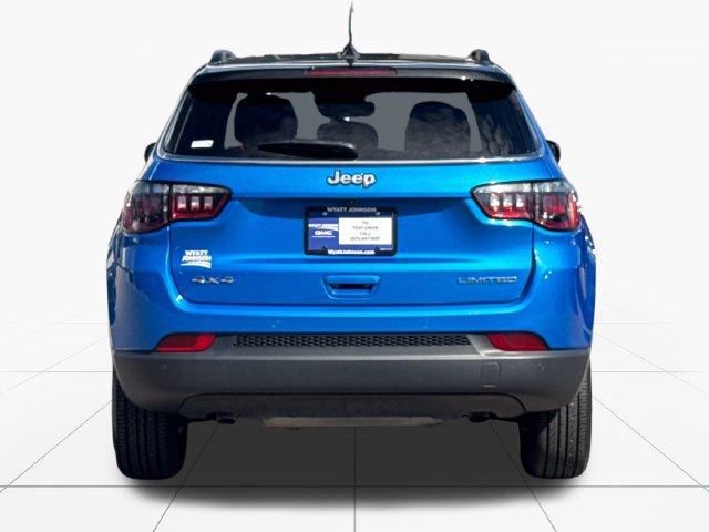 Used 2025 Jeep Compass Limited AWD/4WD image 4