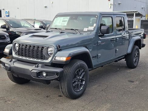 New 2025 Jeep Gladiator Sport image 3