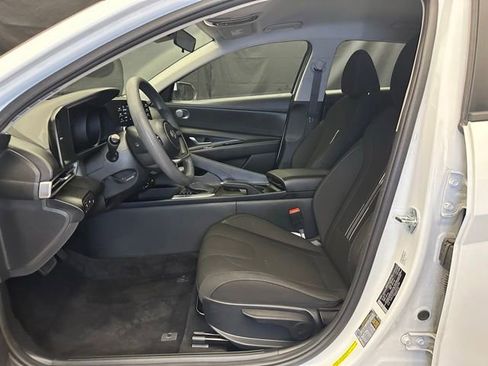 Used 2023 Hyundai Elantra SEL FWD image 21
