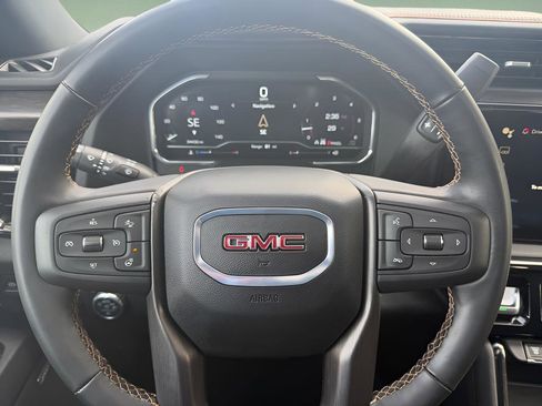 Used 2024 GMC Sierra 2500 AT4 w/ AT4 Premium Plus Package image 19