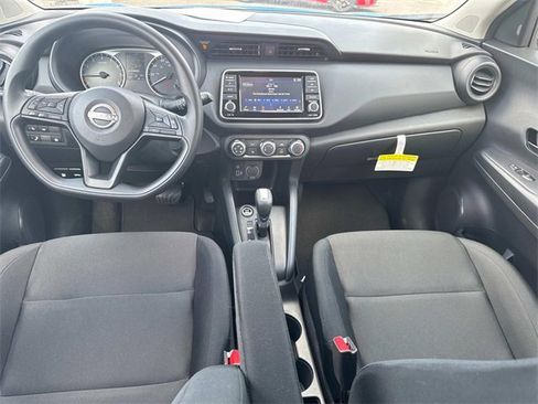 Certified 2025 Nissan Kicks Play S image 19
