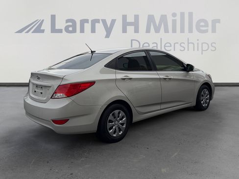 Used 2017 Hyundai Accent SE FWD image 5