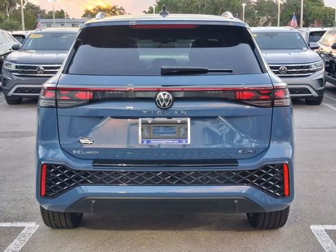 New 2026 Volkswagen Tiguan SEL R-Line AWD/4WD image 4