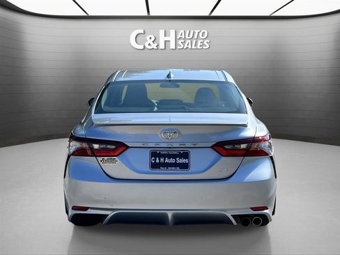 Used 2024 Toyota Camry SE w/ Cold Weather Package FWD image 8
