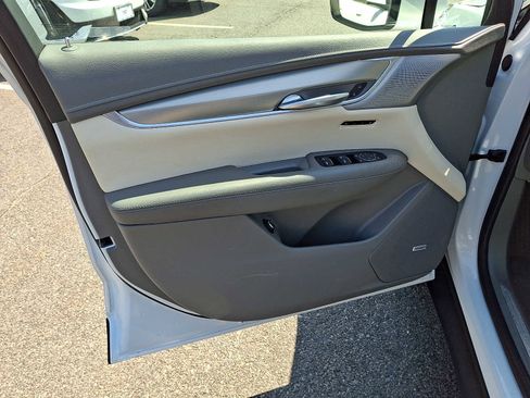 Used 2024 Cadillac XT5 Premium Luxury w/ Technology Package AWD/4WD image 13