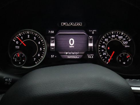 Used 2020 RAM 1500 Big Horn RWD image 33