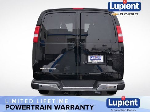 Used 2025 Chevrolet Express 3500 LT w/ LT Preferred Equipment Group image 5