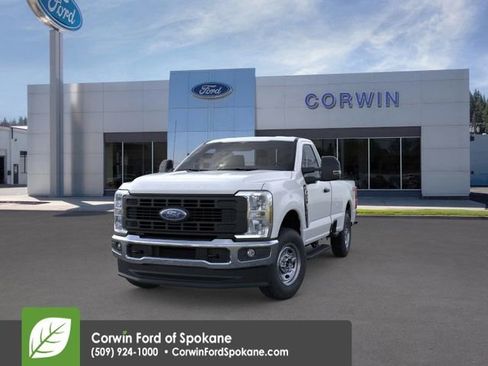 New 2026 Ford F250 XL w/ XL Chrome Package image 4