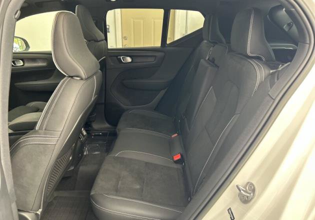 Used 2023 Volvo XC40 Recharge Plus w/ Protection Package Premier AWD/4WD image 6