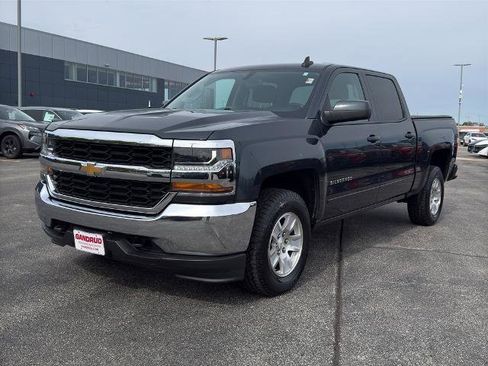 Used 2018 Chevrolet Silverado 1500 LT AWD/4WD image 3