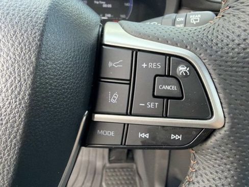 Used 2026 Toyota Sienna Limited FWD image 20