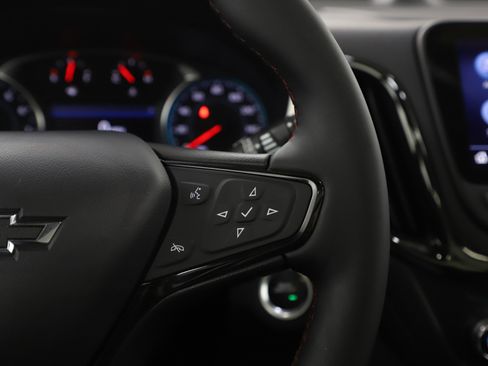 Used 2023 Chevrolet Equinox RS w/ RS Leather Package image 28