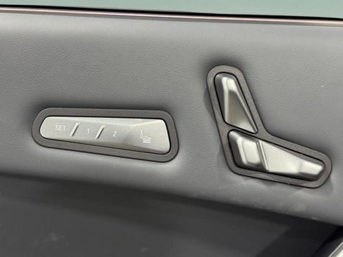 New 2026 BMW iX xDrive60 w/ M Sport Package image 25