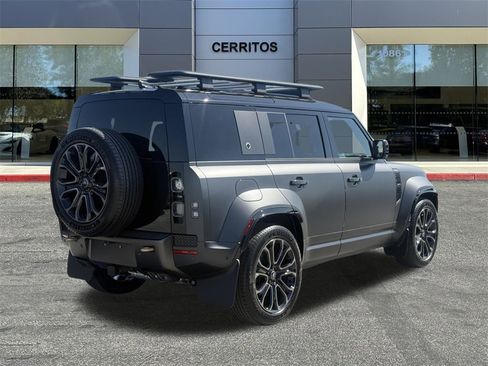 New 2025 Land Rover Defender 110 image 4