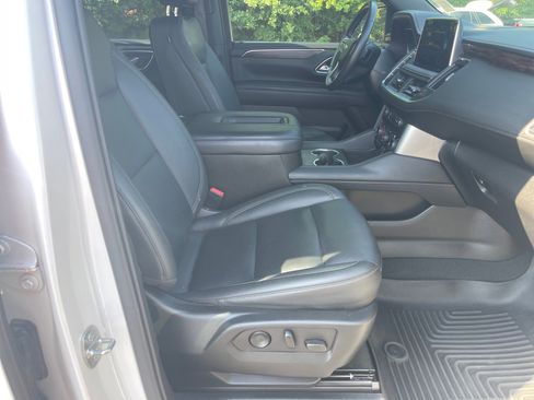 Used 2023 Chevrolet Tahoe LT RWD image 19
