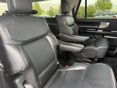 Used 2025 Ford Expedition Max Platinum AWD/4WD image 23
