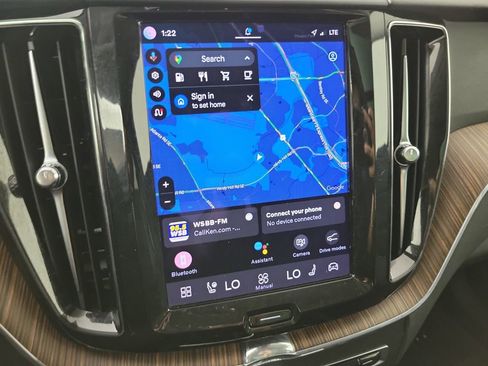 Used 2023 Volvo XC60 B5 Plus w/ Protection Package Premier image 31