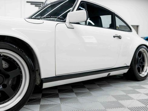 Used 1987 Porsche 911 Carrera RWD image 29