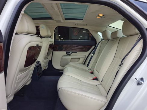 Used 2011 Jaguar XJ L RWD image 26
