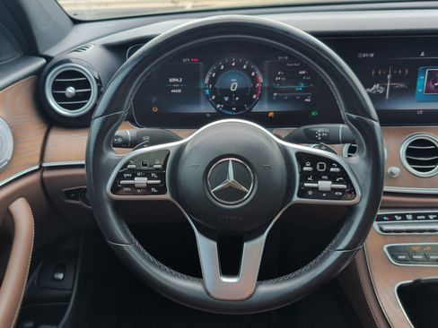 Used 2020 Mercedes-Benz E 350 Sedan image 25