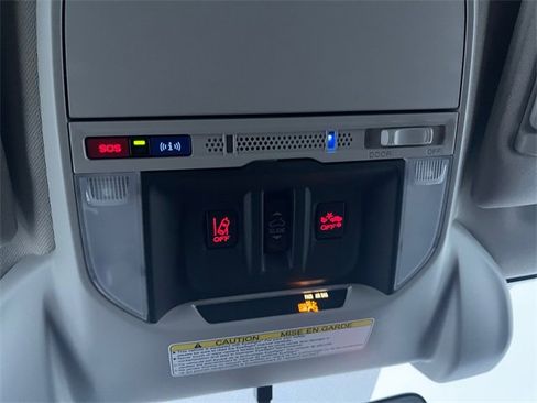 Used 2021 Subaru Forester Touring image 26