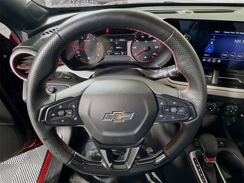 Used 2024 Chevrolet Trax RS w/ Driver Confidence Package image 11