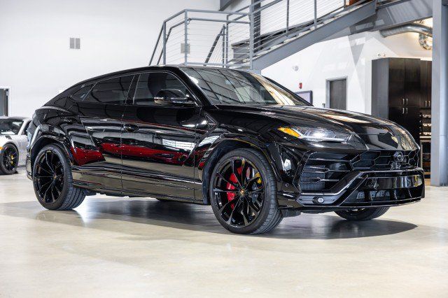 Used 2022 Lamborghini Urus AWD/4WD image 8