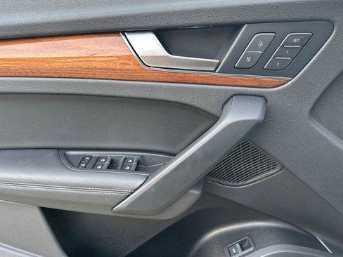 Used 2023 Audi Q5 2.0T Premium Plus w/ Premium Plus Package image 10