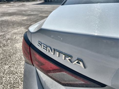 Used 2024 Nissan Sentra SV image 31