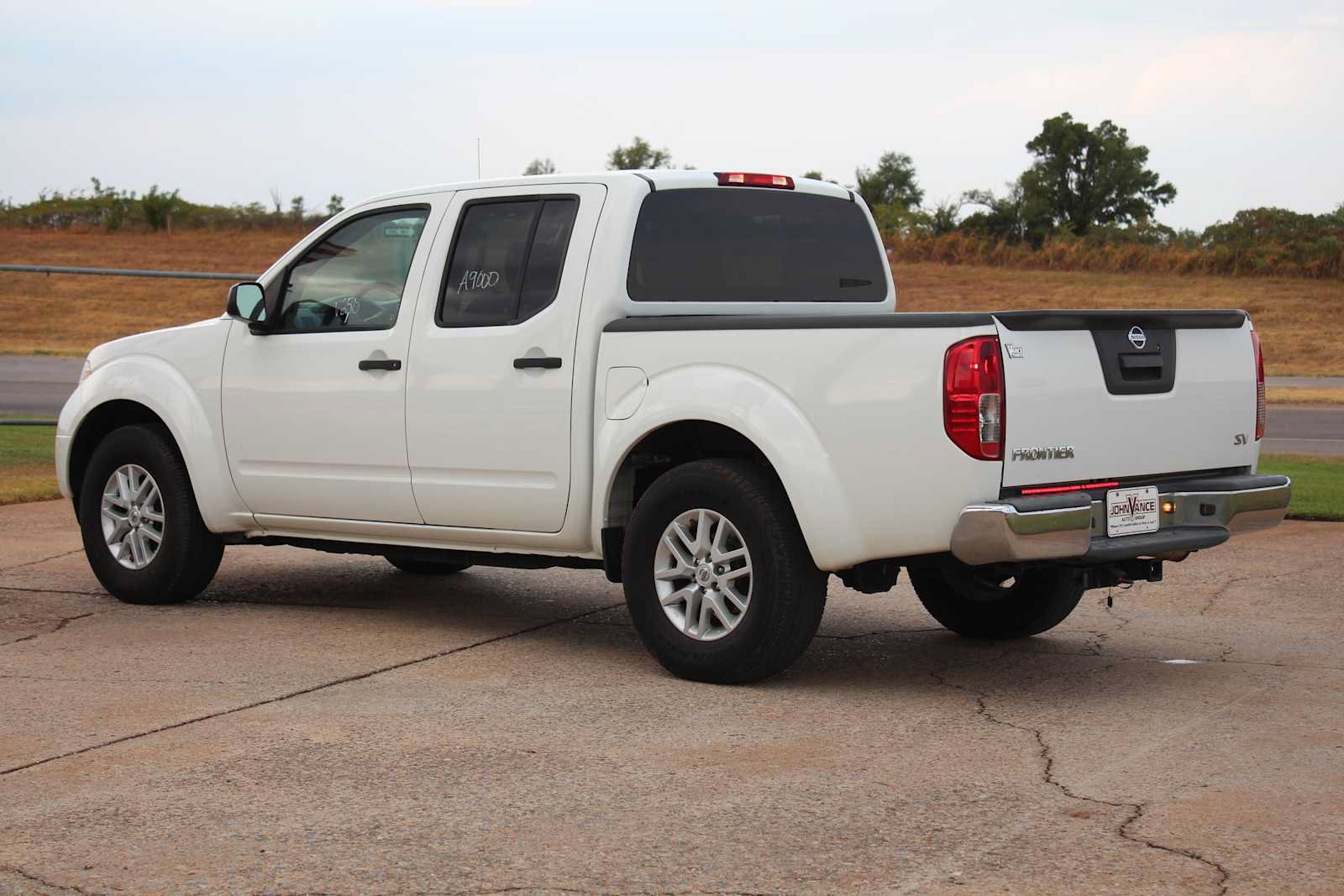 Used 2019 Nissan Frontier SV RWD image 7