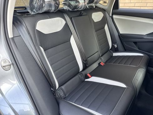 New 2025 Volkswagen Taos SEL image 14