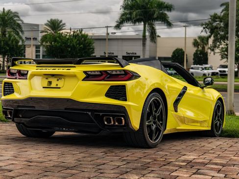 Used 2023 Chevrolet Corvette Stingray Preferred Conv w/ Z51 Performance Package RWD image 6