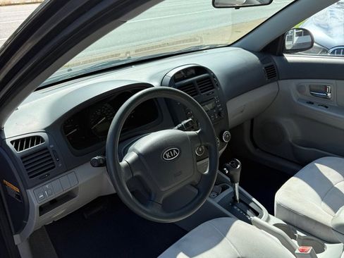 Used 2008 Kia Spectra EX image 2